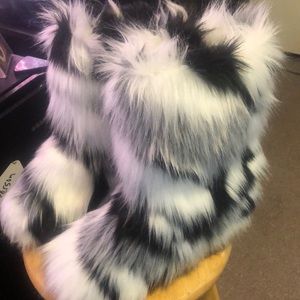 faux fur booties & matching purse